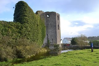 Looking at catle tower